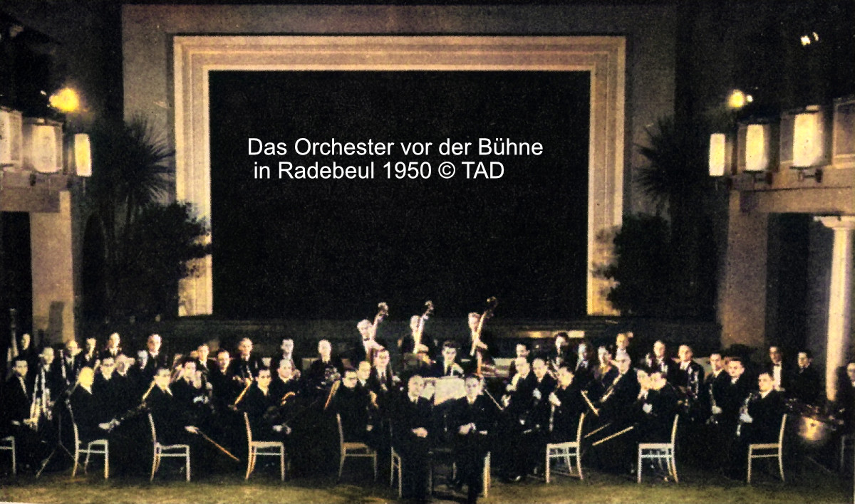 Das Orchester vor der Bühne 1950